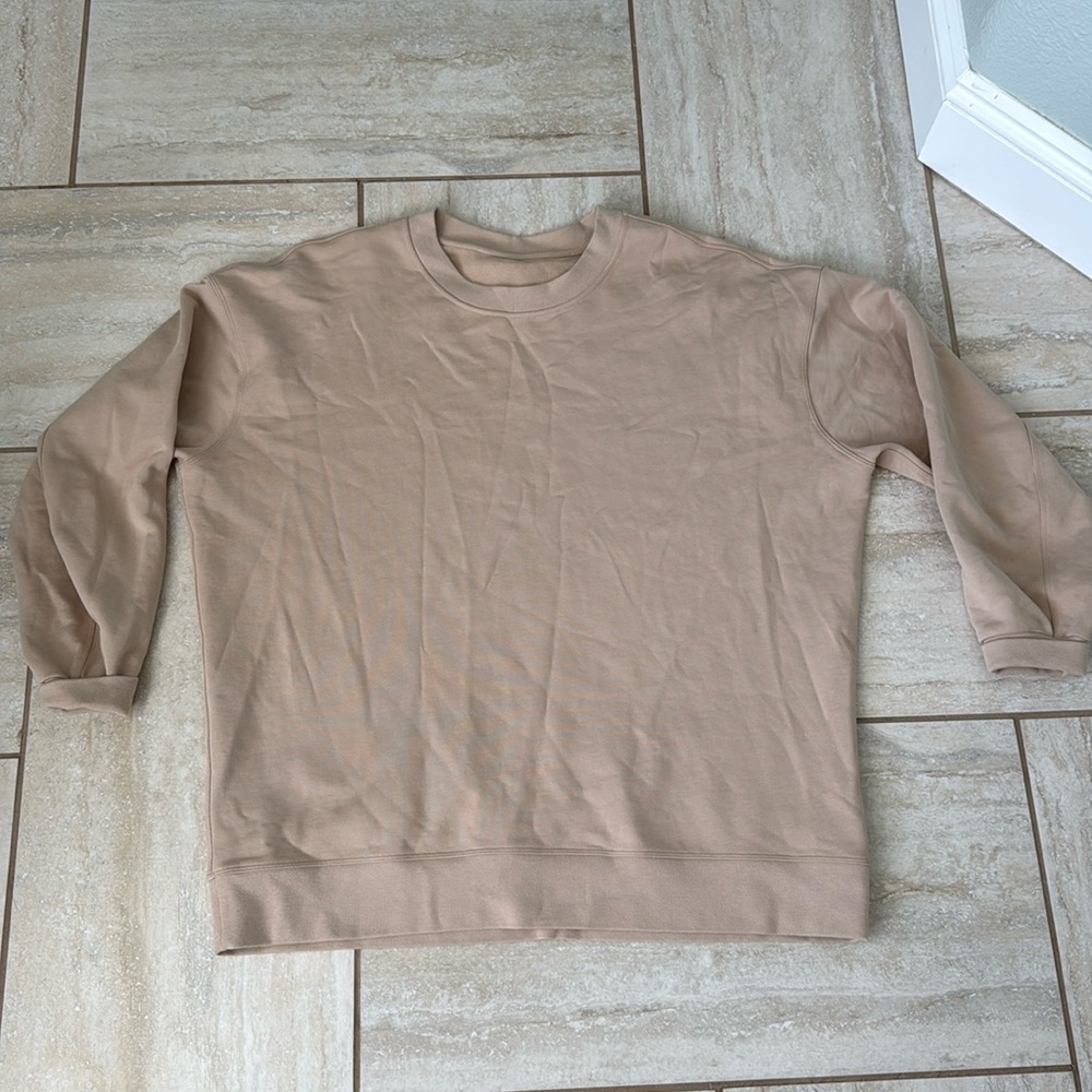 Lululemon Perfectly Oversized Crew Pullover Long Sleeve Sweatshirt.